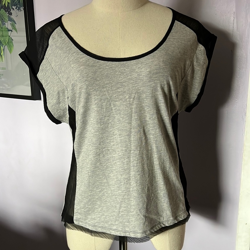 Roxy Heathered grey and black sheer mixed materials short sleeve blouse.